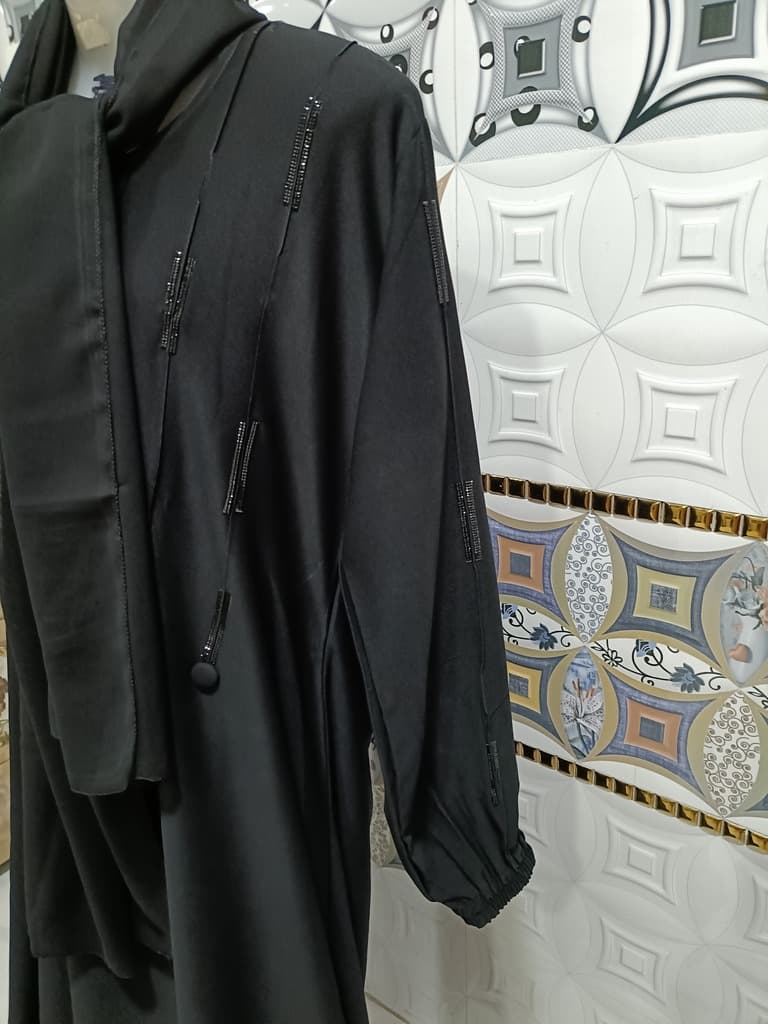 Black Abaya With Stone Sheet Design thumbnail 3