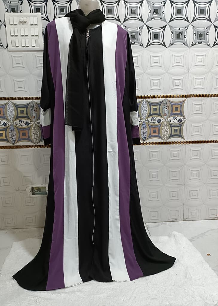 Front Open Purple Contrast Patti With Full Length Chain