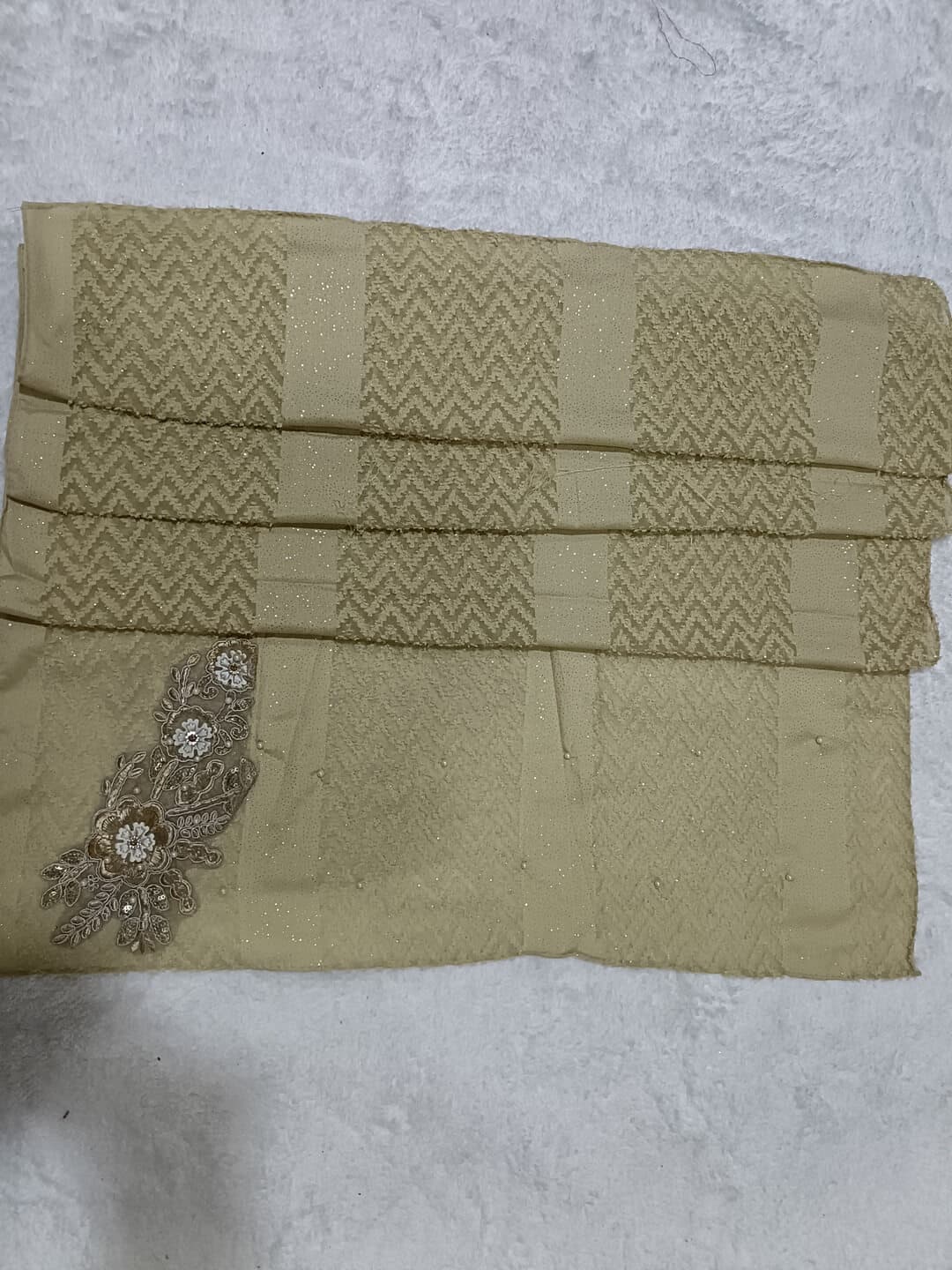Banana Yellow Boota Design Hijab With Light Fur thumbnail 2