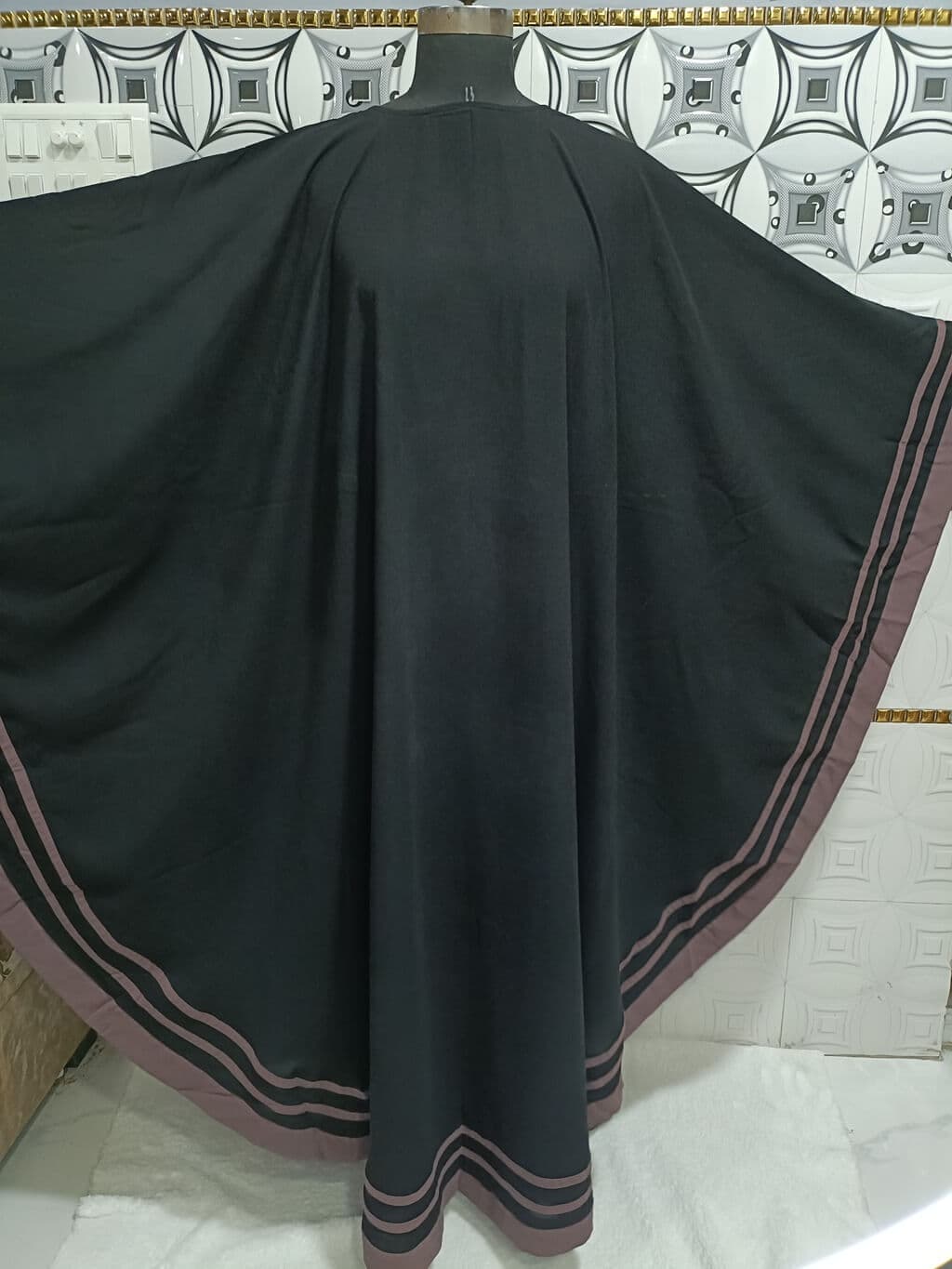 Black Farasha Kaftan Abaya With Purple Strips thumbnail 3