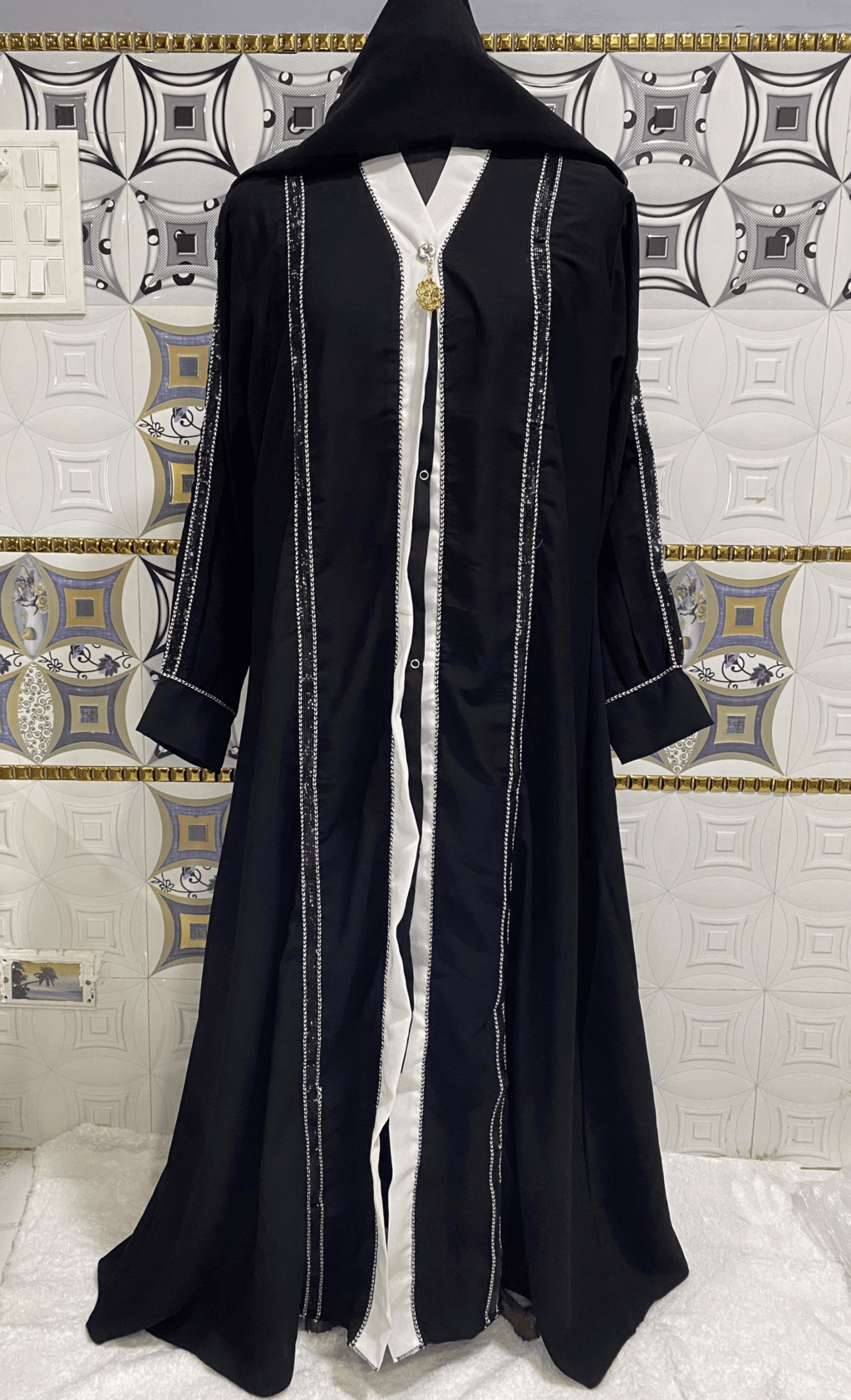 Black Front Open Abaya With Buttons And Cuff Sleeves thumbnail 4