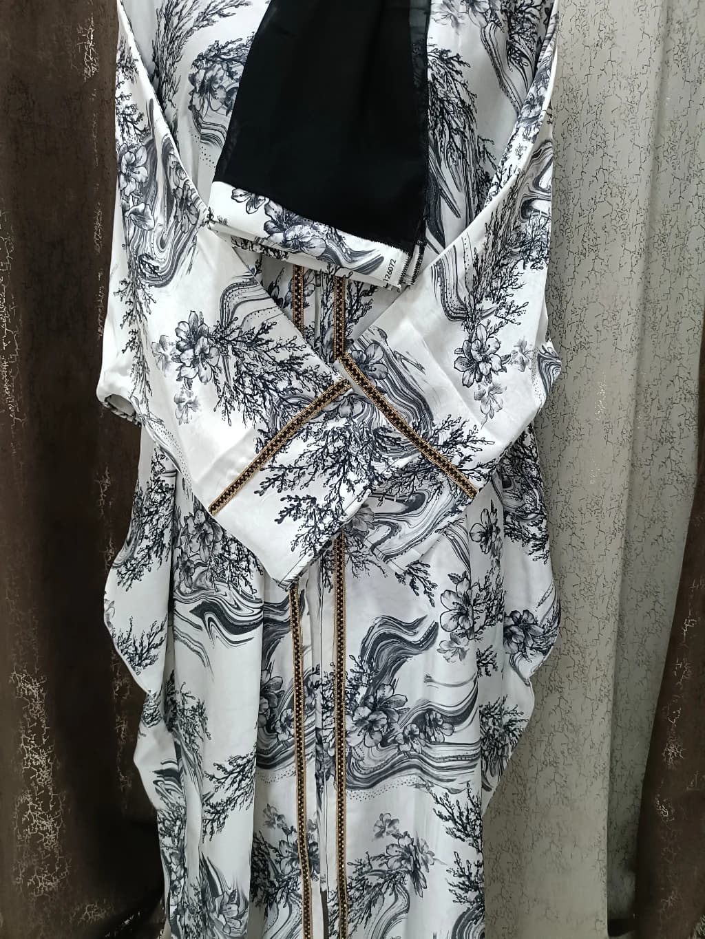 White Front Open Digital Printed Dubai Style Abaya Kaftan thumbnail 3