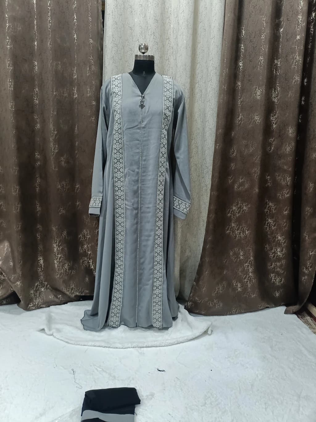 Gray Abaya With Embroidered Lace And Locket thumbnail 3